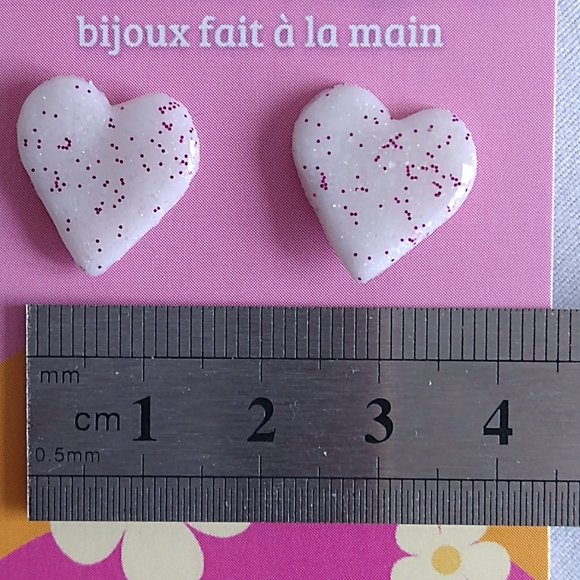 Handmade white polymer clay earrings. Boucles d'oreilles fait à la main - Picture 7 of 7